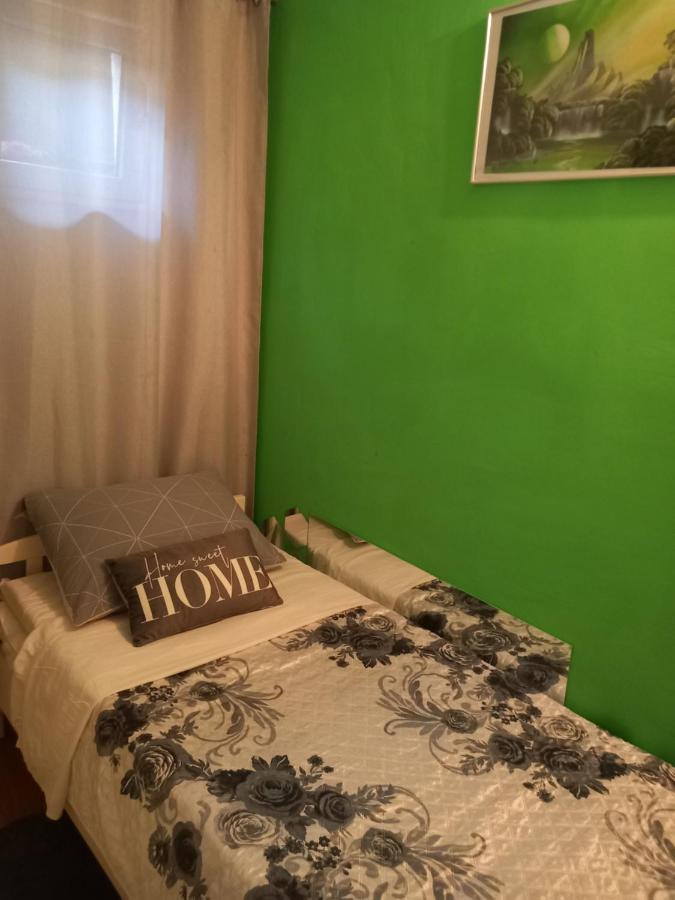 S-Type Apartment In The Center Split Extérieur photo